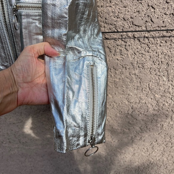 Silver Metallic Leather Jacket - Picture 8 of 10